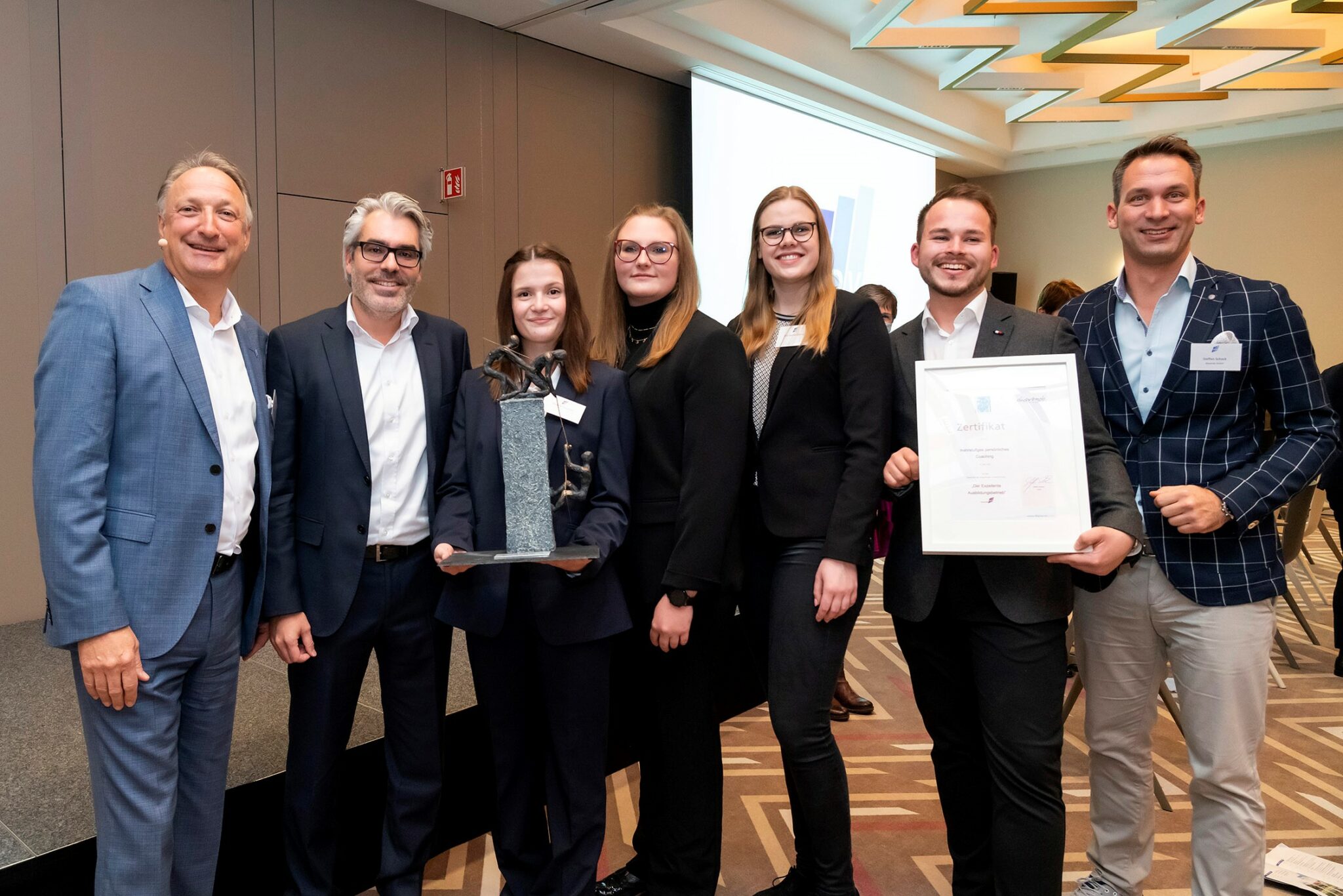 Verleihung_Exzellenter Ausbildungsbetrieb 2021_3 Verleihung_Exzellenter Ausbildungsbetrieb 2021_3